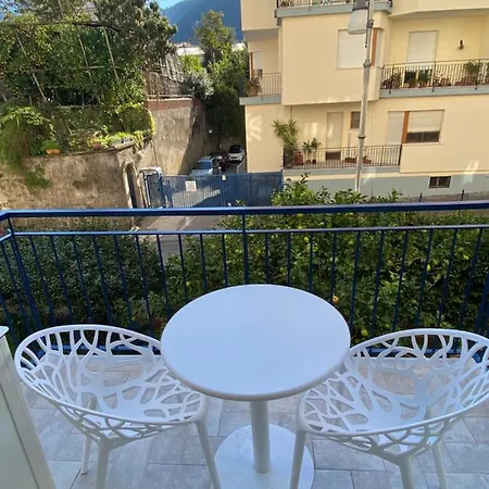 Momi Bed and Breakfast Σορέντο